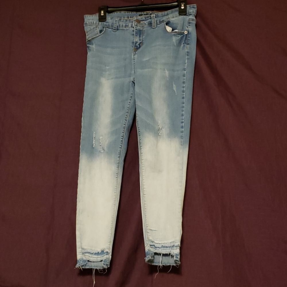 Rue 21 white washed blue jeans